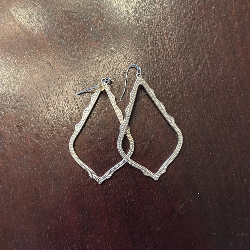 Kendra scott earrings silver